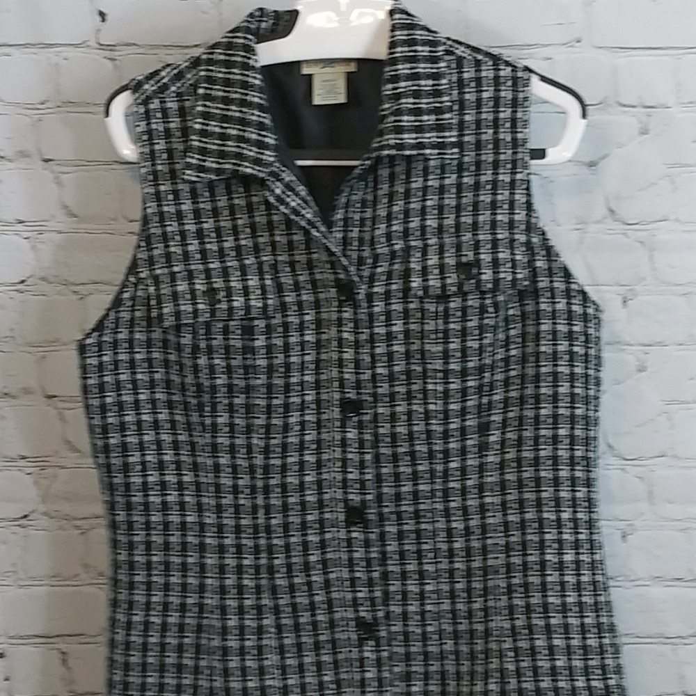 TravelSmith vest size Medium